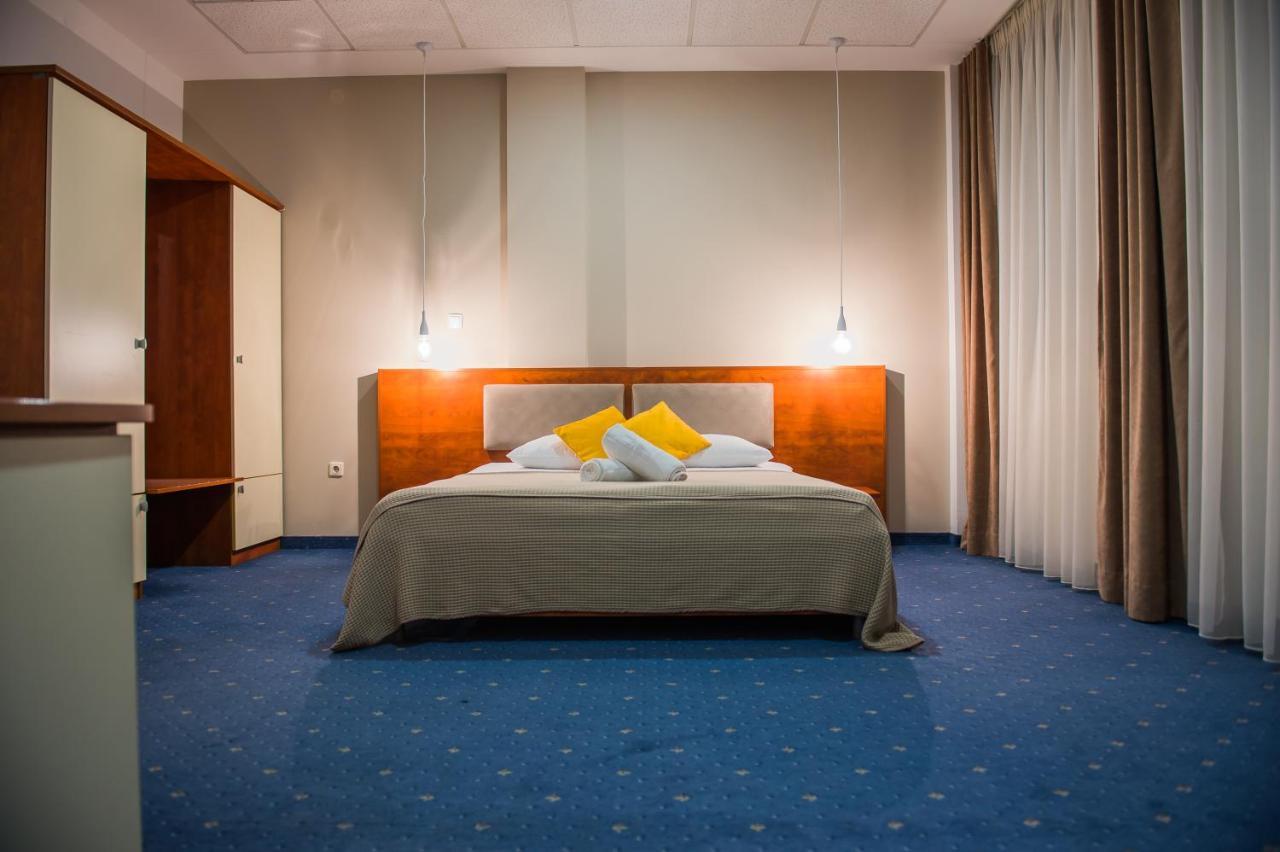 Hotel City Prnjavor 外观 照片
